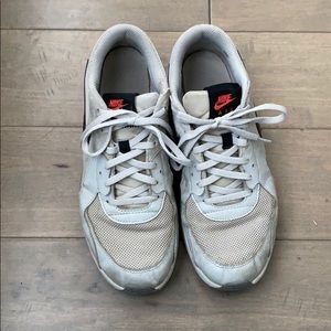 Boys size 7 Nike Air Max